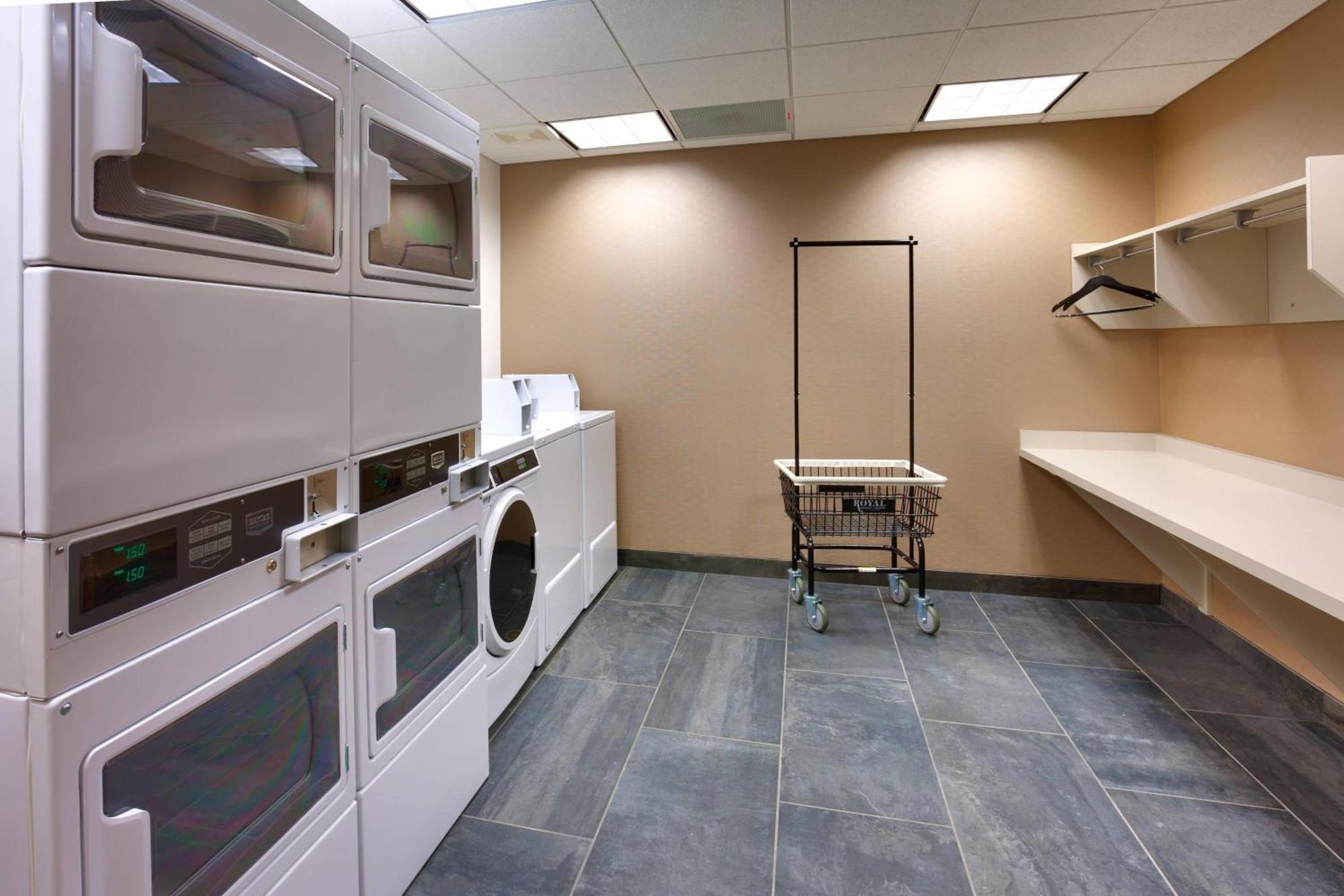 Courtyard By Marriott Denver North/Westminster Eastlake Экстерьер фото