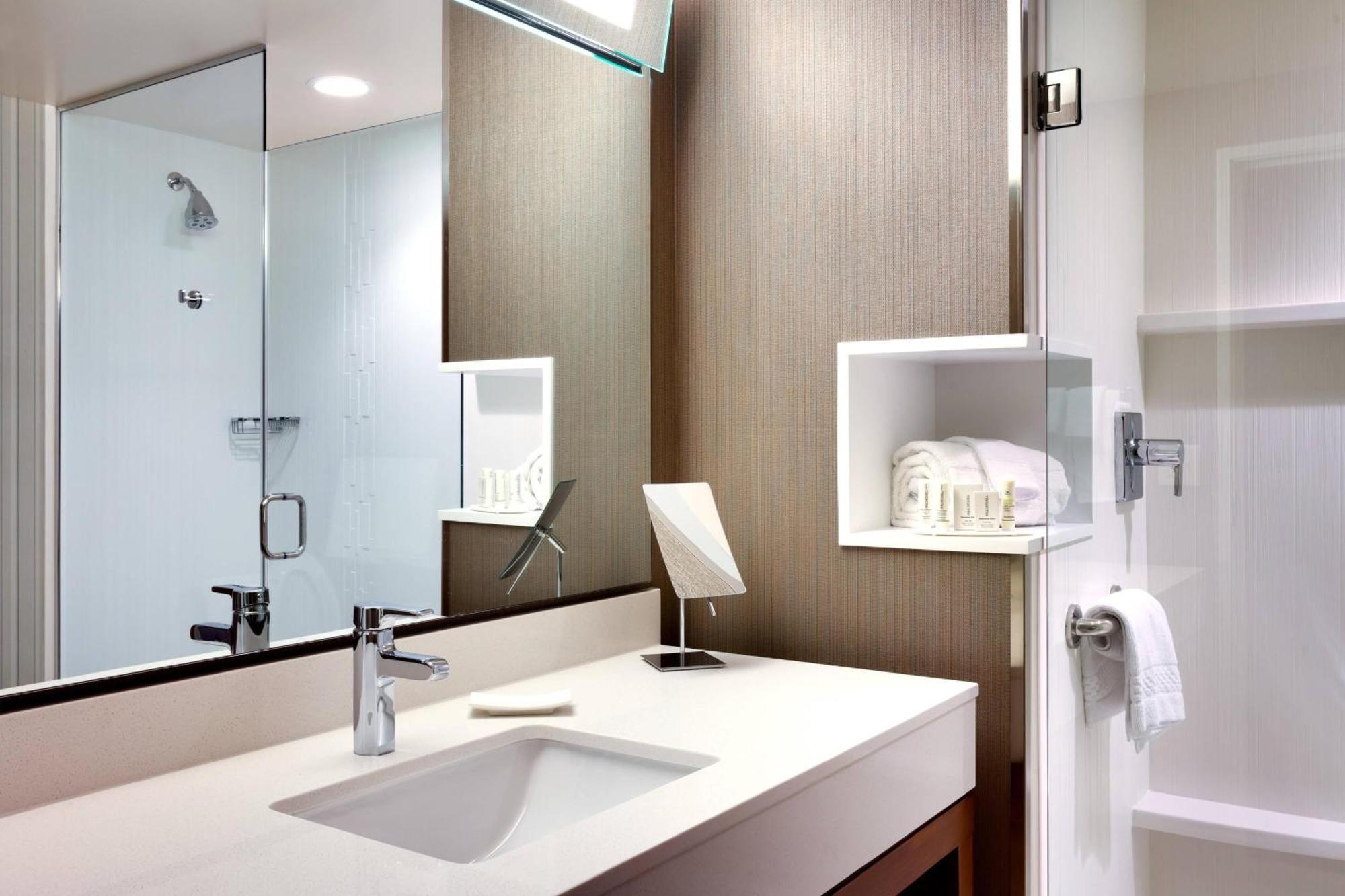 Courtyard By Marriott Denver North/Westminster Eastlake Экстерьер фото